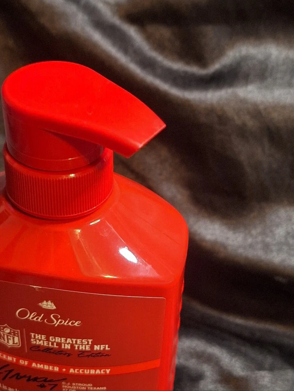 Old Spice Clutch Play~C.J. Stroud~2-in-1 Shampoo & Conditioner 21.9 oz~NFL~Texan